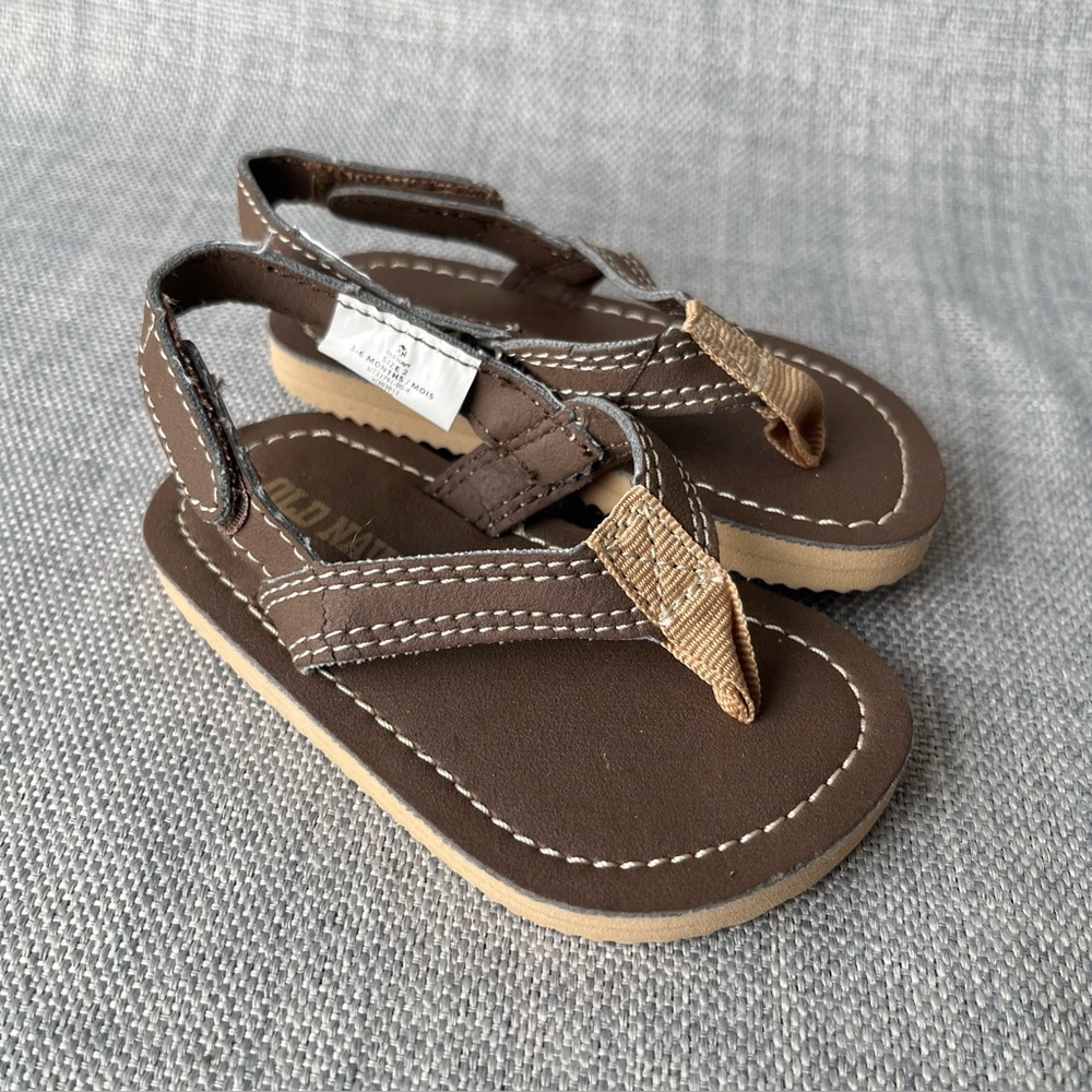 Old Navy Baby Sandals Size 2 Brown Flip Flops Faux Leather Infant shoes